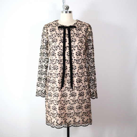 ❌SOLD❌betsey johnson tie neck lace shift dress S/M - Picture 3 of 8